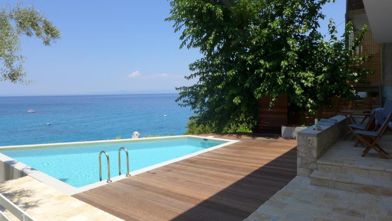 Caltabania Suites Айос-Никитас Экстерьер фото